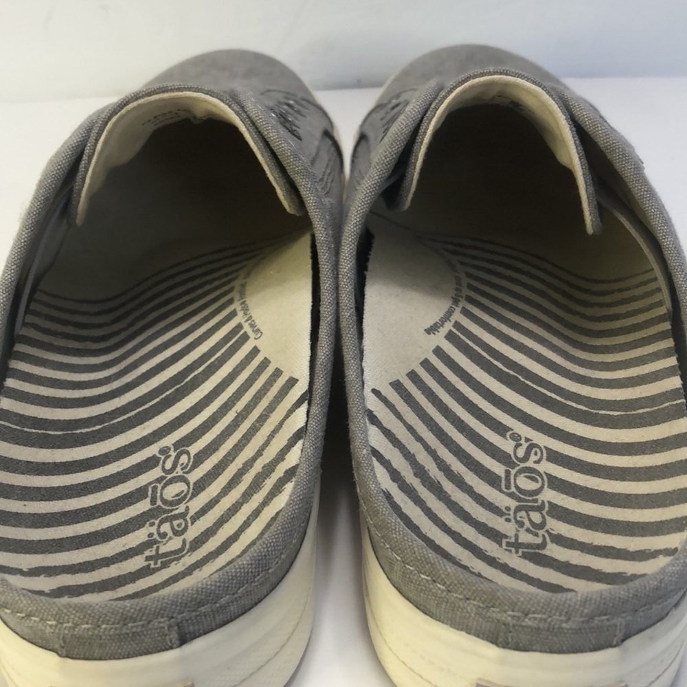 Taos EZ Soul Gray Off White Slip On Sneaker Mule size 8M - Picture 9 of 17